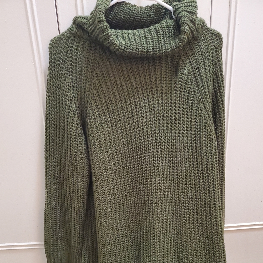 Sweaters - Picture 5 of 9
